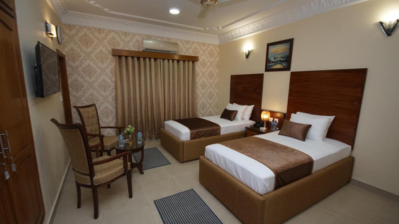 World Inn Hotel Karachi Bagian luar foto