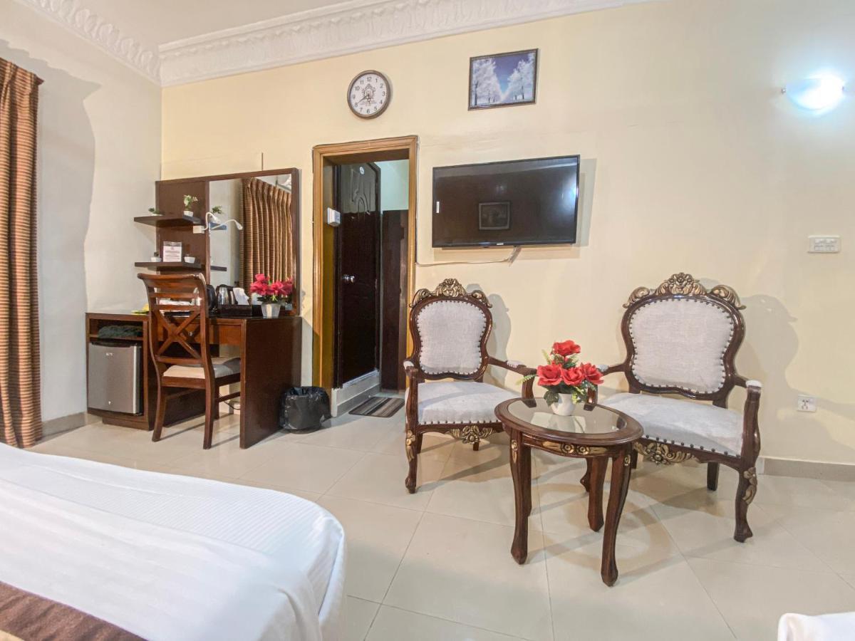 World Inn Hotel Karachi Bagian luar foto
