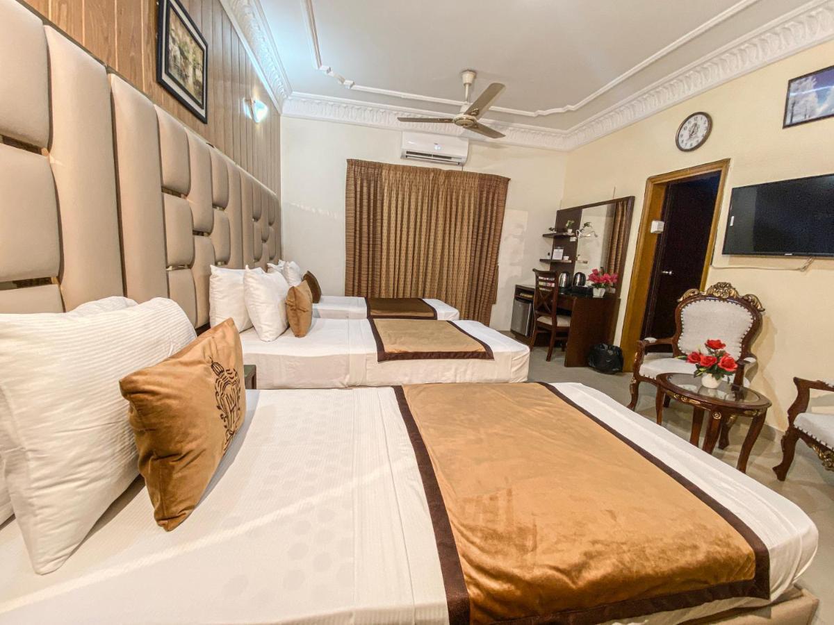 World Inn Hotel Karachi Bagian luar foto